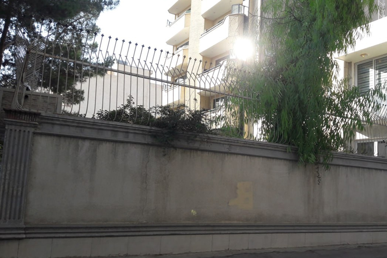 این داستان درخت شل و ول و عاقبت بد او