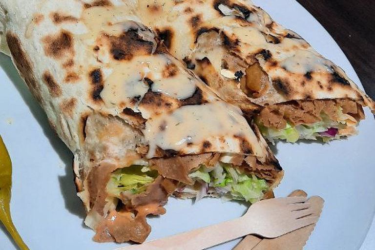 رول کباب در رستوران کباب باکس شهر تورکو