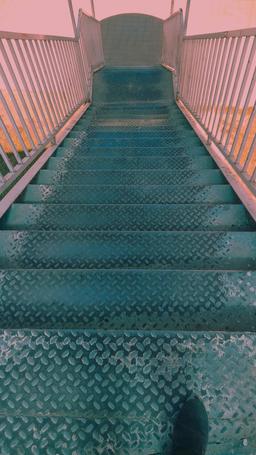 برای اون که ازش بی خبرم