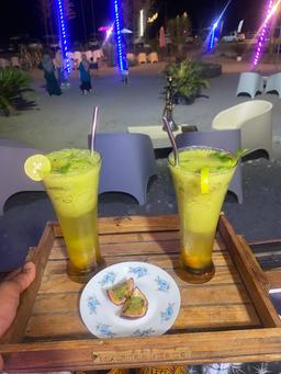 نوشیدنی های هاوایی تسلا