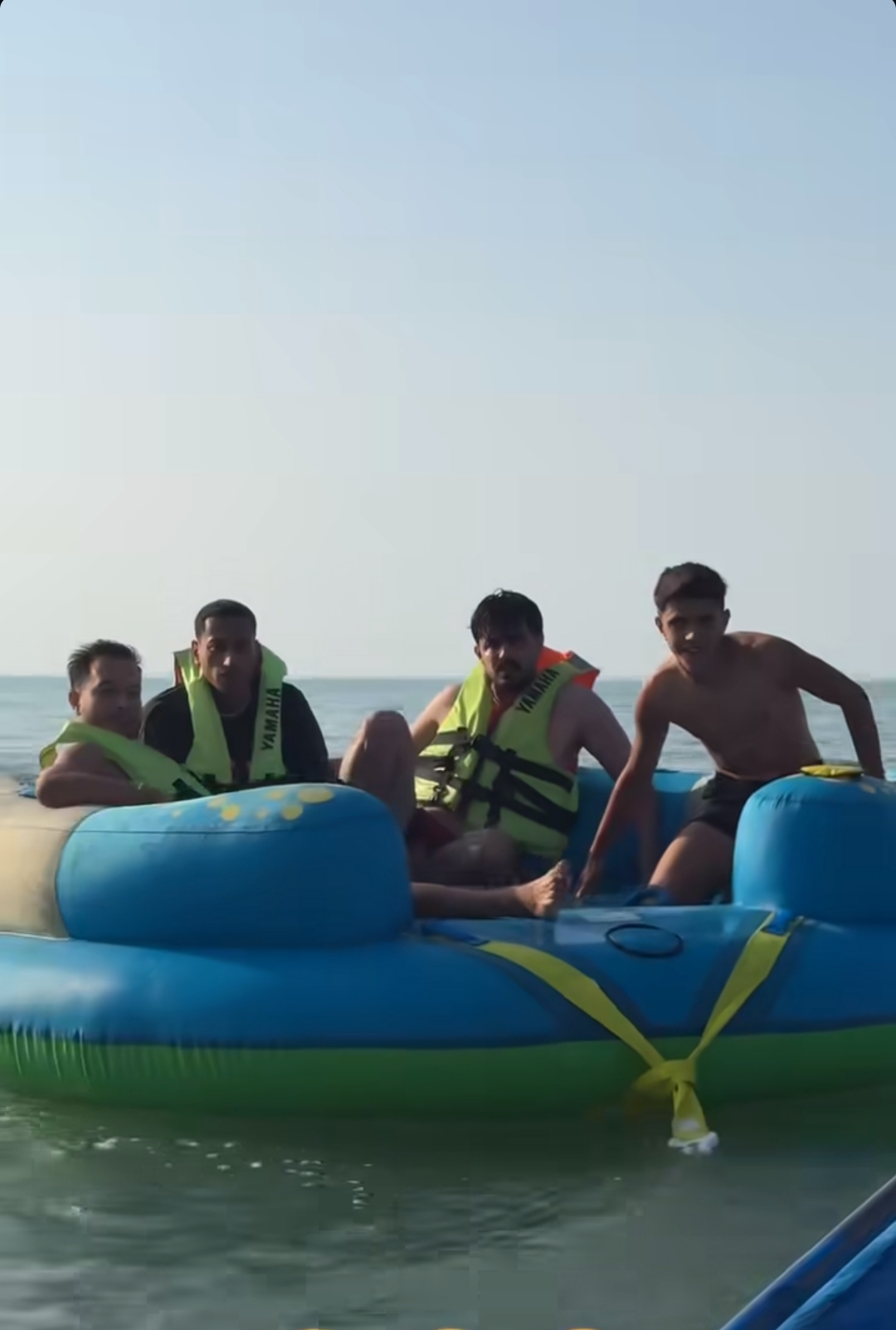 تفریحات آبی ساحل تسلا