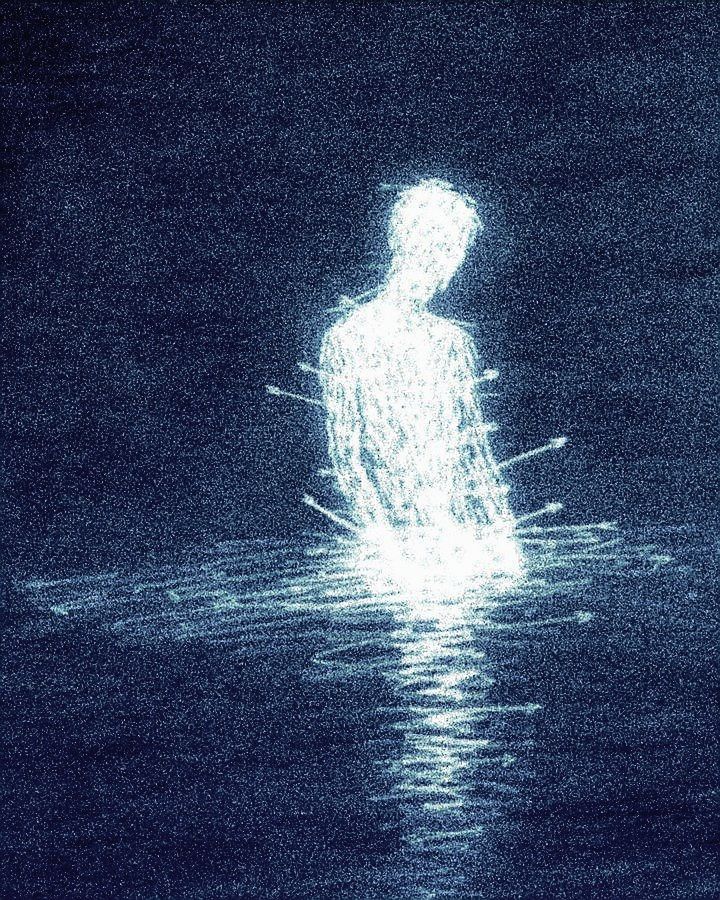 و بعد به سوی زندگی ام به راه افتادم...