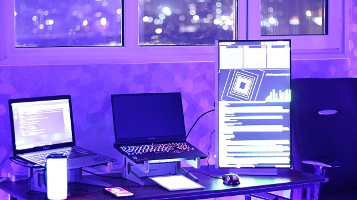 خاطرات یک هکر ( این قسمت : صدای فریب )