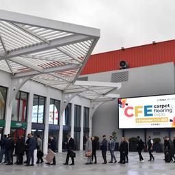 فرماندار و شهردار به فرش غازی‌انتپ روحیه دادند