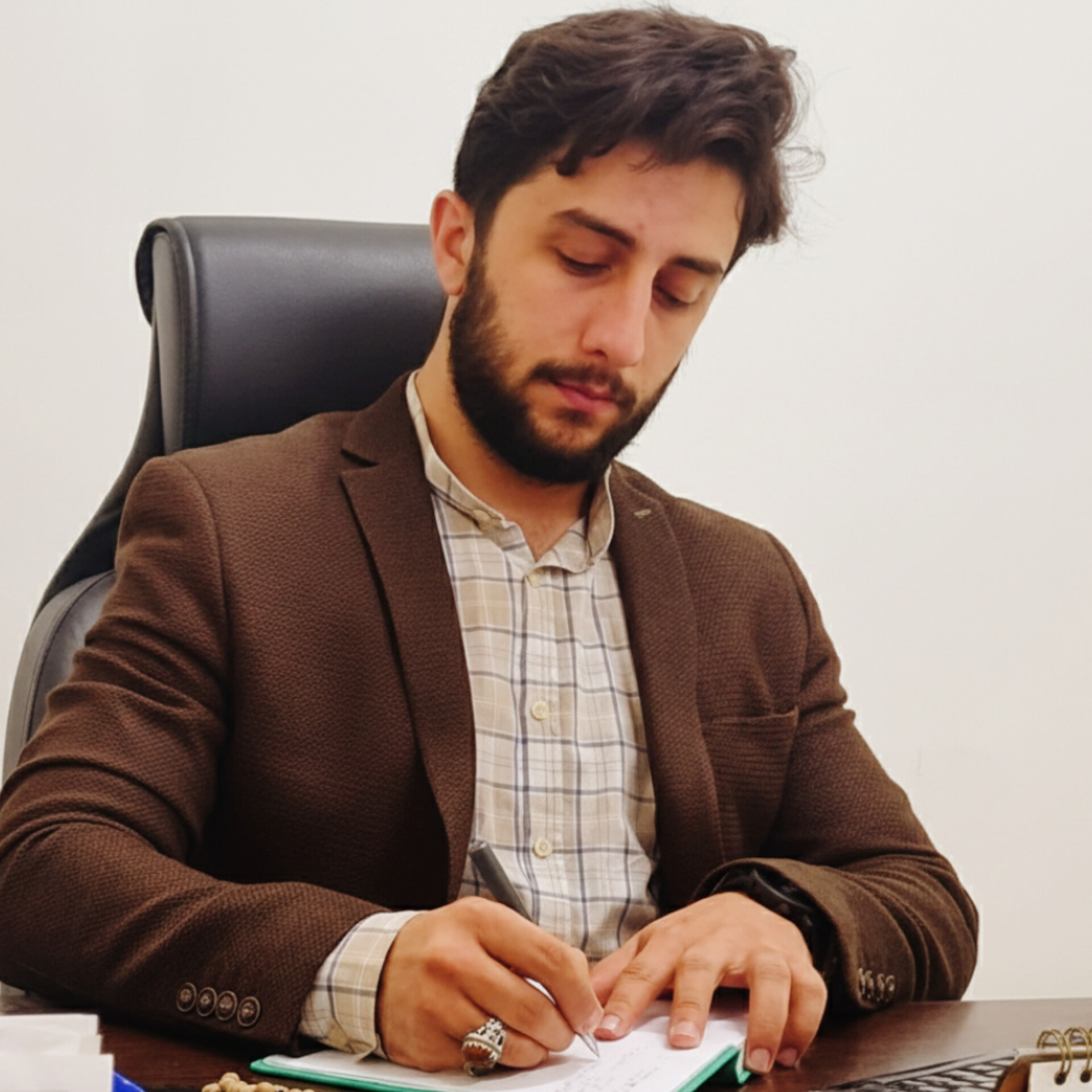 جهانی بیاندیش، منطقه ای عمل کن | 📝عبدالهادی حق جو | کانال ایتا🔻🔶@RevayatMasuliyat | کاندید هفتمین دوره انتخابات شورای شهر قم