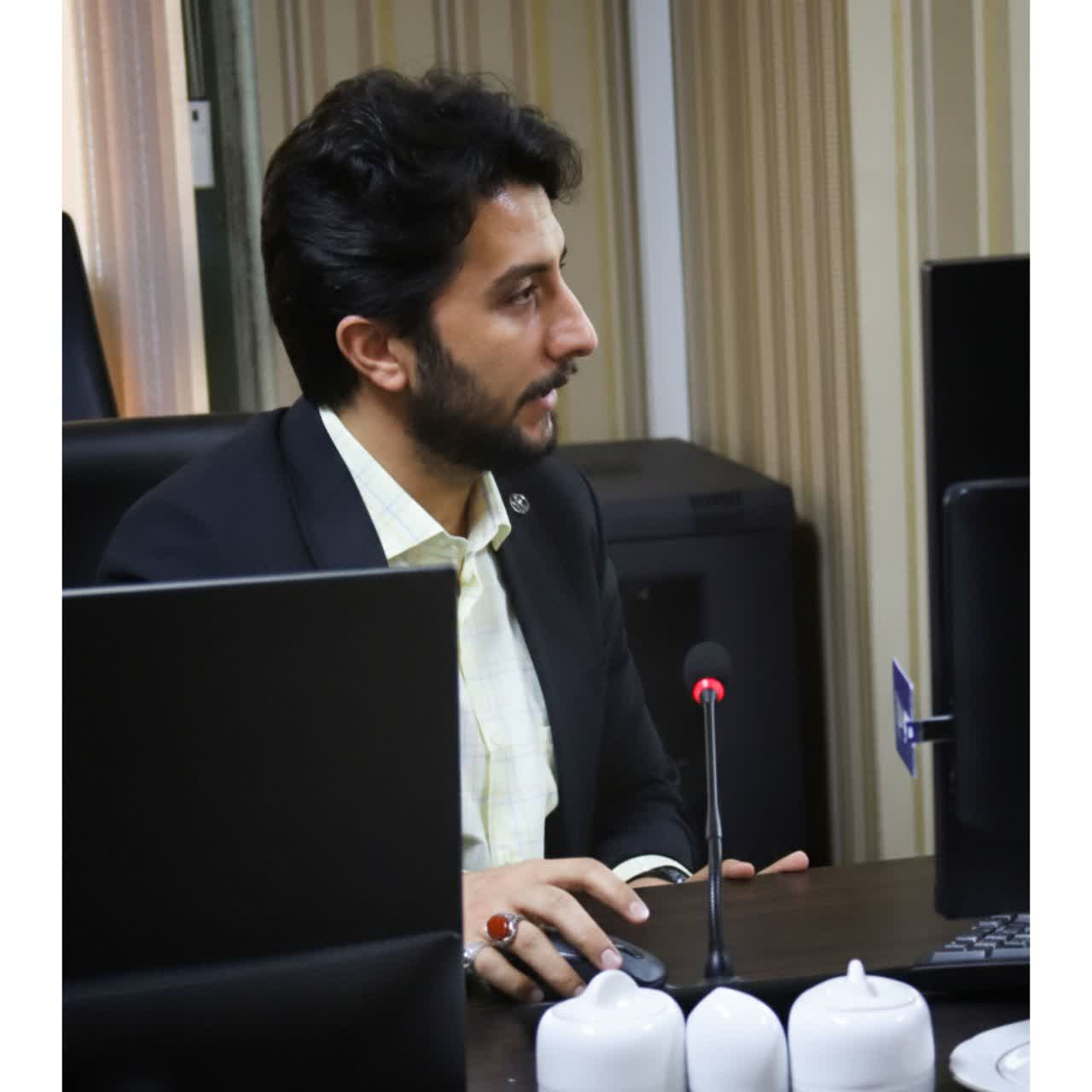 جهانی بیاندیش، منطقه ای عمل کن | 📝عبدالهادی حق جو  |   کانال ایتا🔻🔶@RevayatMasuliyat  |  کاندید هفتمین دوره انتخابات شورای شهر قم