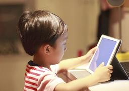 استفاده از موبایل و تبلت در کودکان