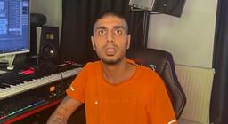 اصن می‌فهمی چقد زحمت پا این کار می‌کشم؟