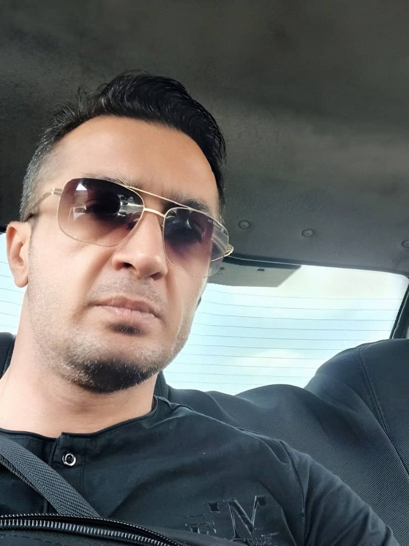 مهرداد محمودی