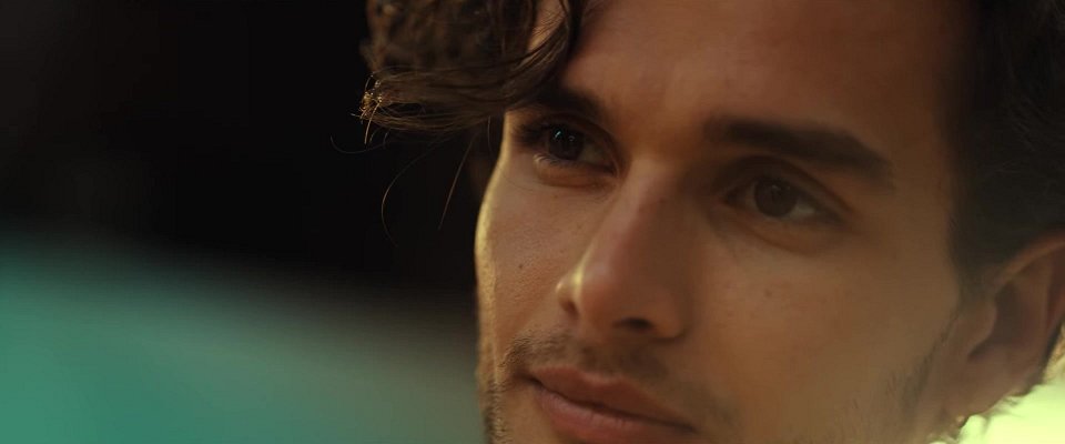 دانلود فیلم Red Flags 2025 – پرچم سرخ