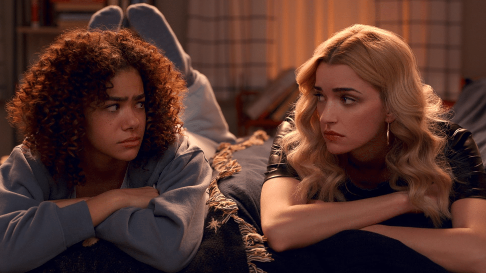 دانلود سریال Ginny & Georgia - جینی و جورجیا