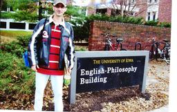 تحلیل اشعار حسین آرزو از منظر فلسفی نیچه