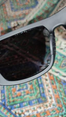 نحوه رفع خط و خش عینک آفتابی (عدسی پلی کربنات)