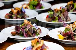 چرا تغذیه در هتل مهم است؟