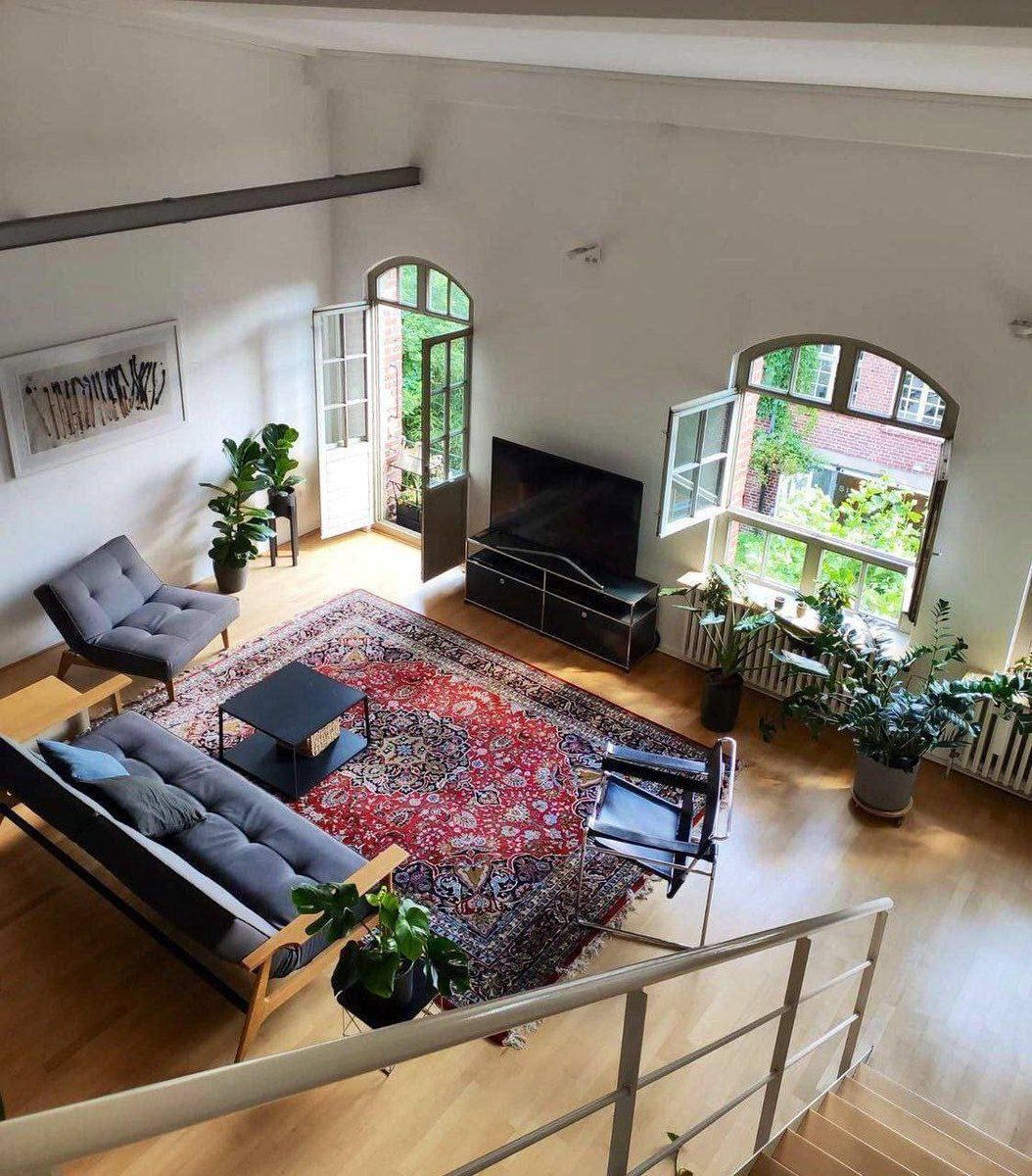 این روزها با یه من عسل هم زورکی میگذره