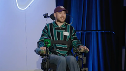 اولین بیمار نورالینک حالا دوستانش را در بازی ها شکست می دهد