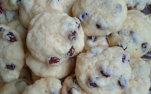 طرز تهیه شیرینی کشمشی خانگی نرم و خوشمزه - ویرگول