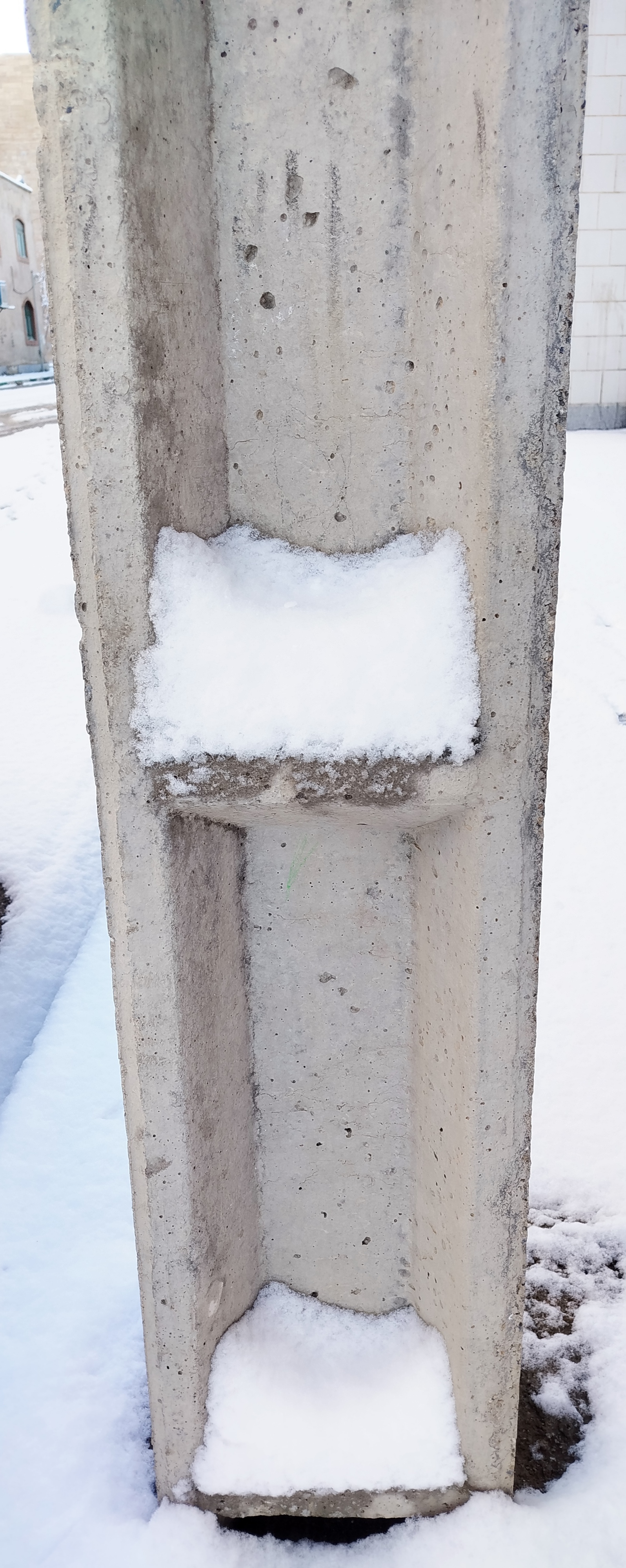 برای من خالی کردن این برف،حکم قرص آرامش‌بخش رو داره😁