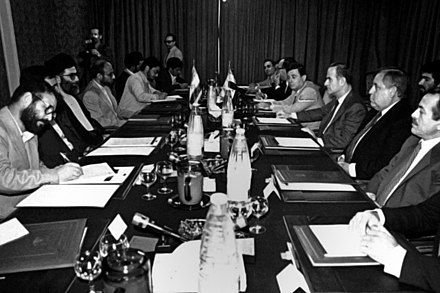 ۶ سپتامبر ۱۹۸۴ دیدار حافظ اسد با حجت‌الاسلام والمسلمین خامنه‌ای رئیس جمهور ایران در دمشق 