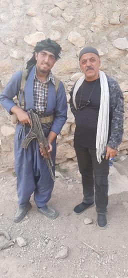 عکس حسین صیادی در کنار جواد افشار