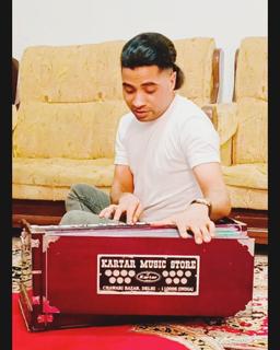 جاوید احمدی