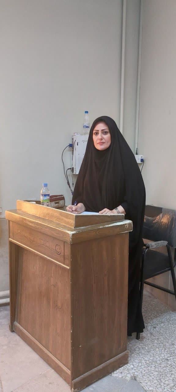 تضاد هگلی، تمام حرکت‌های جهان را ناشی از تضاد درونی می‌داند.