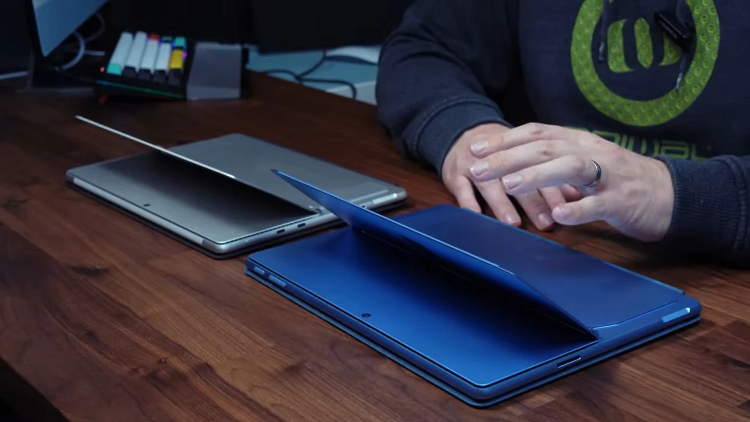 فرق سرفیس پرو 8 و 9