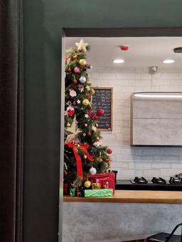 ما غرب گرا نیستیم ، ما غرب پرست هستیم ! 🇮🇷