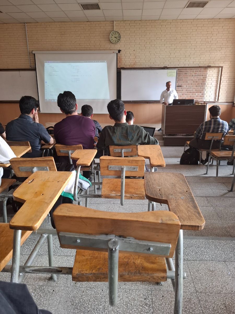 واقعا سر کلاسم😂