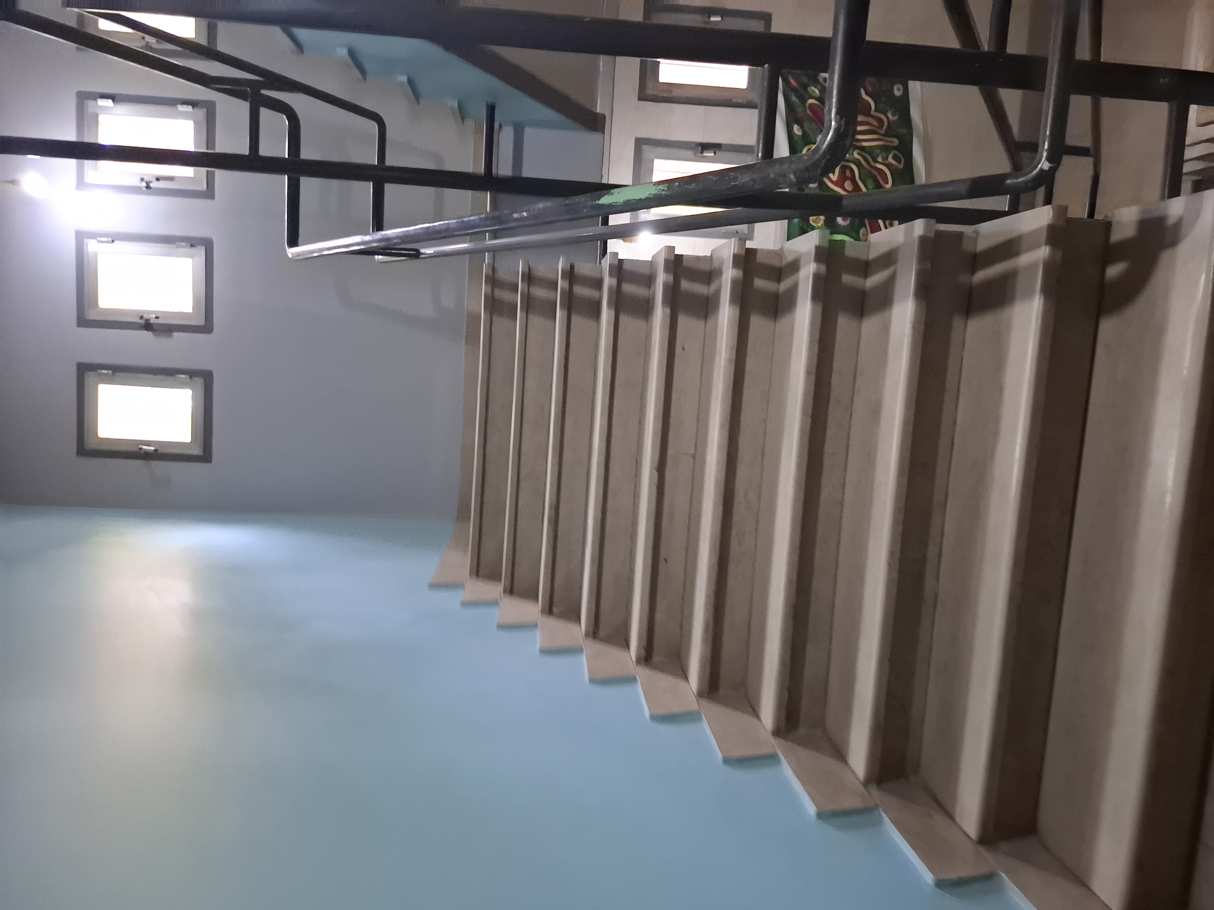 پله‌های خوابگاه