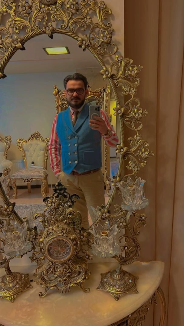 باید بدانیم حتی بعد از بلوغ و بسته شدن صفحات رشد، افزایش قد ما به پایان نرسیده است، این کتاب فقط نقطه ای از علم افزایش قد را به شما نشان و توضیح میدهد تا بدانید افزایش قد حتی در سن 40 سالگی هم امکان پذیر مباشد.