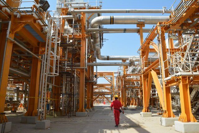 گلایه نماینده ولی‌فقیه استان بوشهر از بی‌توجهی به اشتغال بومی در پارس جنوبی