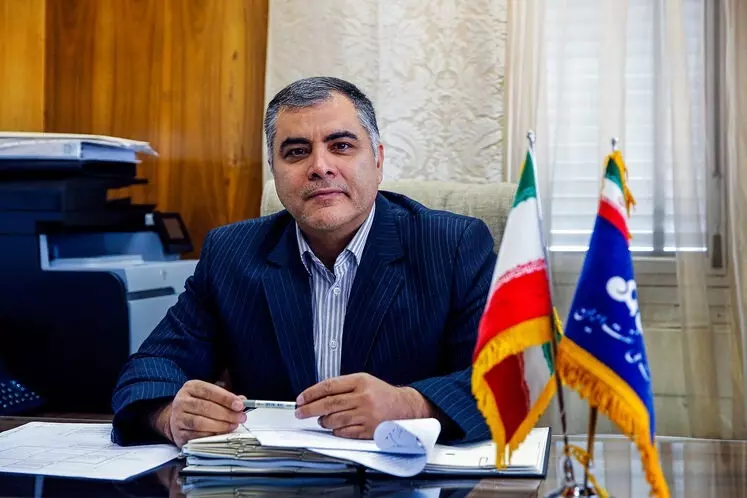 همه ما یک خانواده هستیم؛ من در کنار شما برای تغییر ایستاده ام