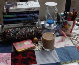 باید تصمیم بگیرم‌دیگر کتاب نخوانم