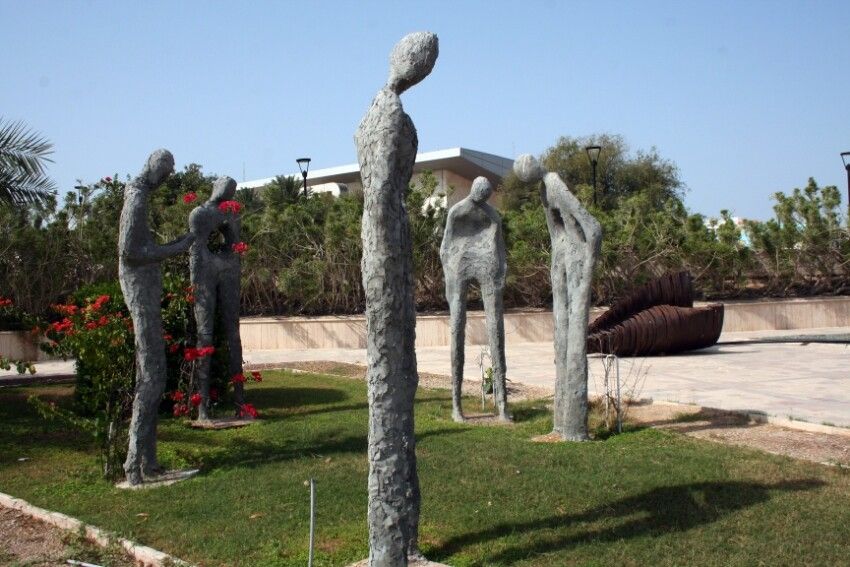 باغ مجسمه کیش کجاست