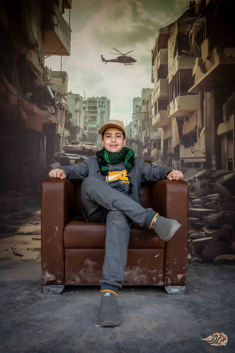 یحییٰ سِنوار (۱۹۶۲-۲۰۲۴م)، از رهبران جنبش حَماس بود که پس از ترور اسماعیل هَنیّه از ۶ اوت ۲۰۲۴م/۱۵ مرداد سال ۱۴۰۳ش به ریاست دفتر سیاسی حماس انتخاب شد و تا زمان شهادتش این مسئولیت را بر عهده داشت. او را از طراحان اصلی طوفان الاقصی (عملیات ویژه نیروهای حماس در سرزمین‌های اشغالی فلسطین) می‌دانند. سنوار از فوریهٔ ۲۰۱۷م اداره نوار غزه را نیز بر عهده داشت.سنوار جنگ اسرائیل با فلسطینی‌ها را به نبرد سپاهیان یزید با امام حسین در سال ۶۱ق تشبیه کرده و گفته است: «باید در همان مسیری که شروع کرده‌ایم پیش برویم، یا بگذاریم کربلای جدیدی باشد».