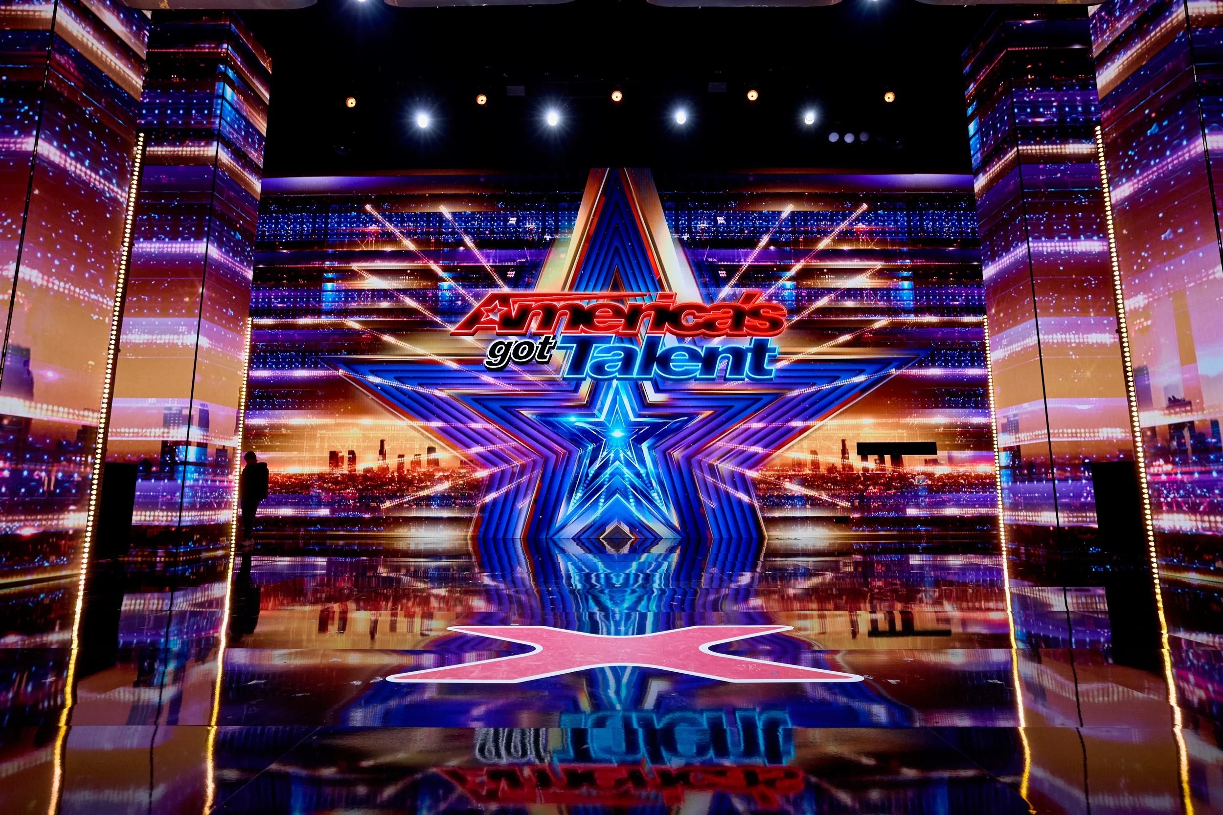 استیج برنامه «America's Got Talent»