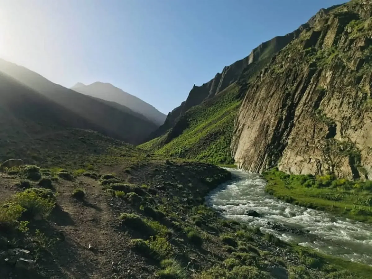 دره وارنگه رود - روستای وارنگه رود - فراملک - faramelk