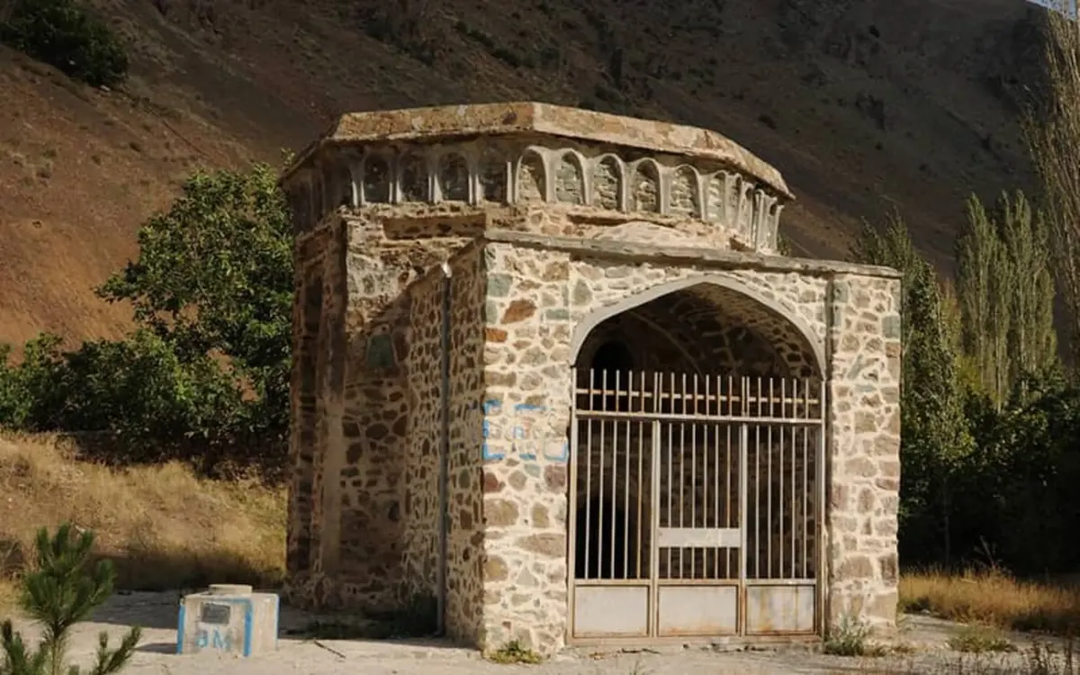 برج تهمینه - برج میدانک - فراملک - faramelk