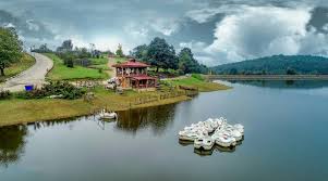 دریاچه دیدنی سقالکسار