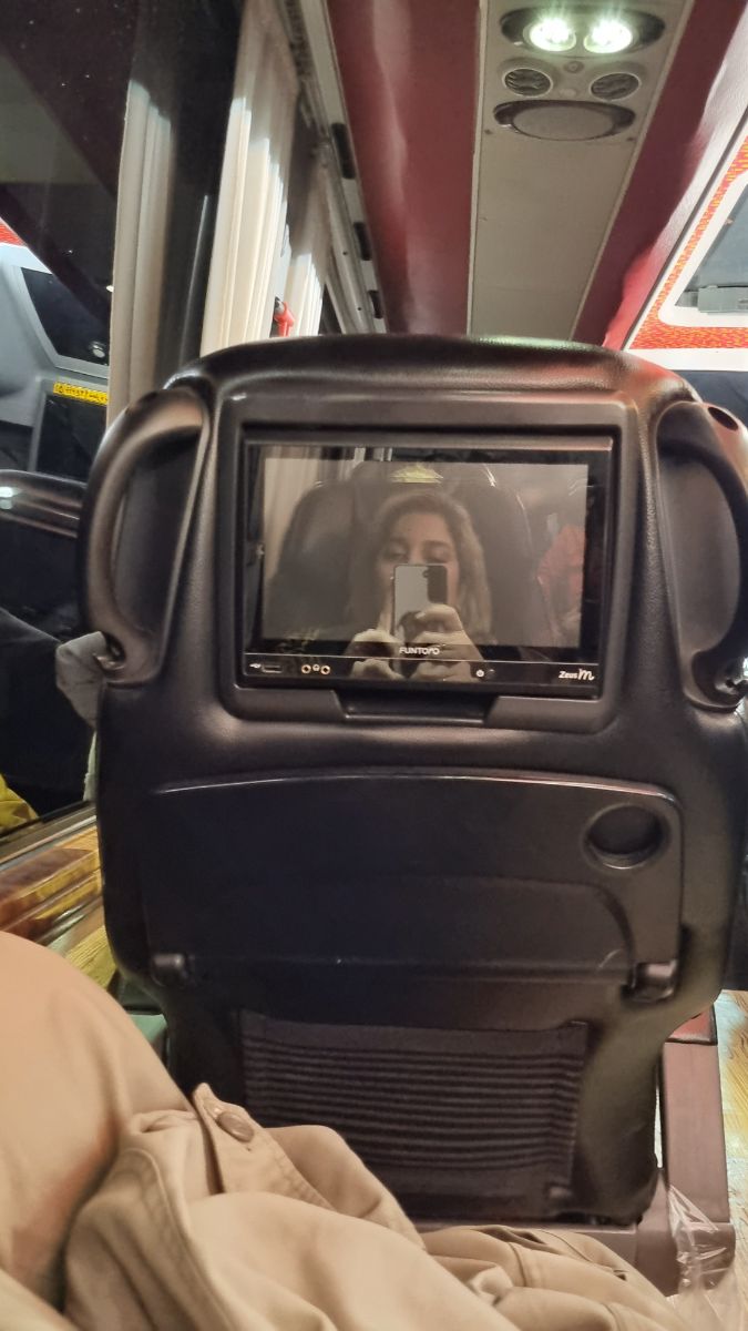 بالاخره نشستم تو اتوبوس