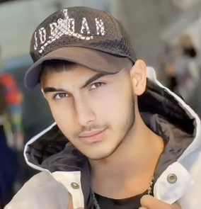 پارسا رضادوست
