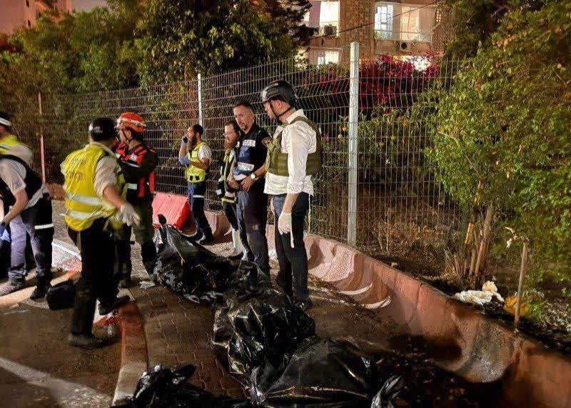 جمع آوری لاشه از سرزمین های اشغالی