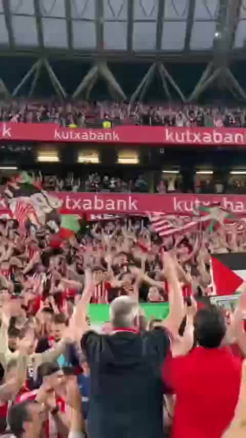 حمایت از ایران در بازی اتلتیکو اسپانیا. خاک تو سر وطن فروشامون