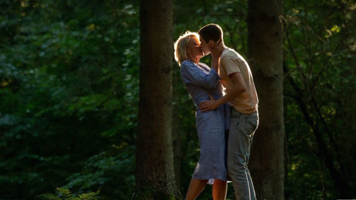 دانلود فیلم Queen of Hearts 2019 ملکه قلب ها