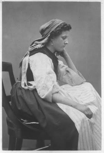 عکاسی تبلیغاتی لباس