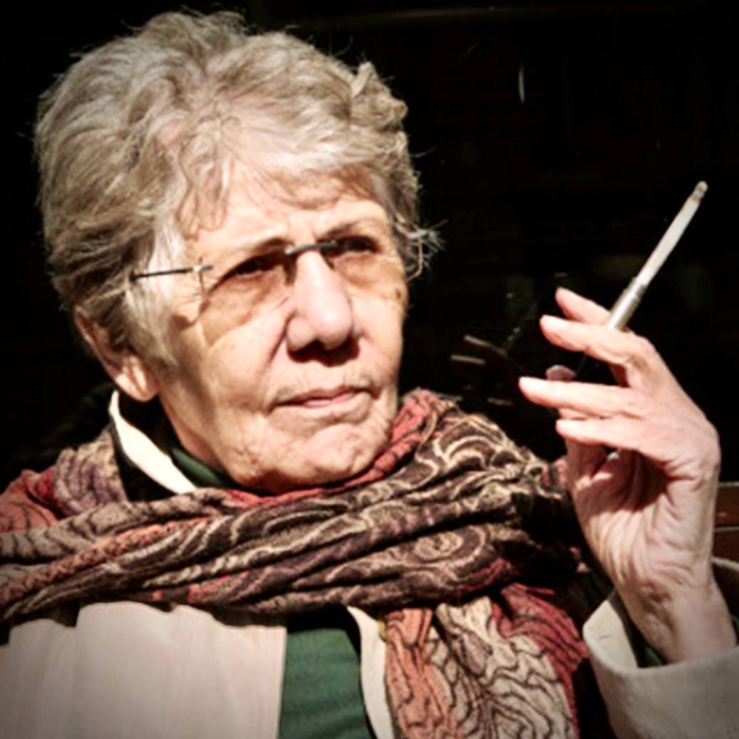 ویدا حاجبی تبریزی، نویسنده و کنشگر چپ زندانی پیش و پس از انقلاب