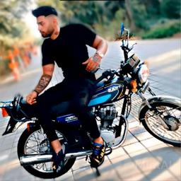 عکس مهدی زد با موتور