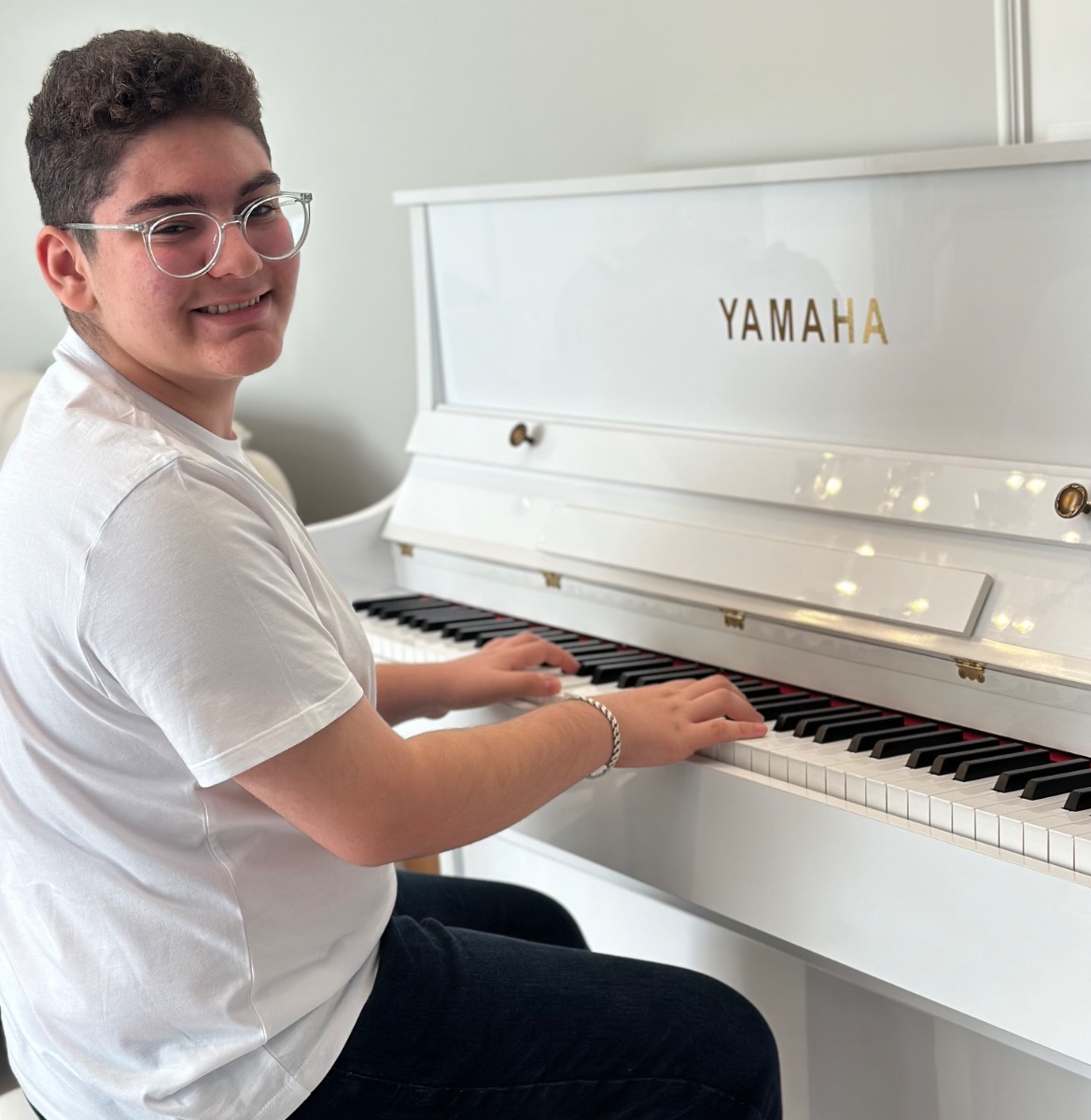 آبتین ابراهیمی پارسا 