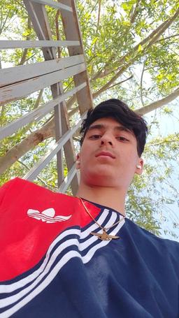 پوريا جوانمرد اینفلونسر